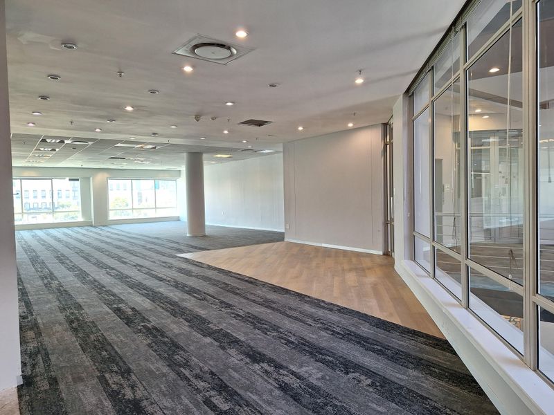 PRESTIGIOUS 834sqm OFFICE TO LET IN SANDTON CBD - Photo 9