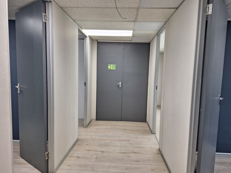 PRIME MEDICAL / OFFICE SUITE ON RIVONIA RD, MORNINGSIDE - Photo 8