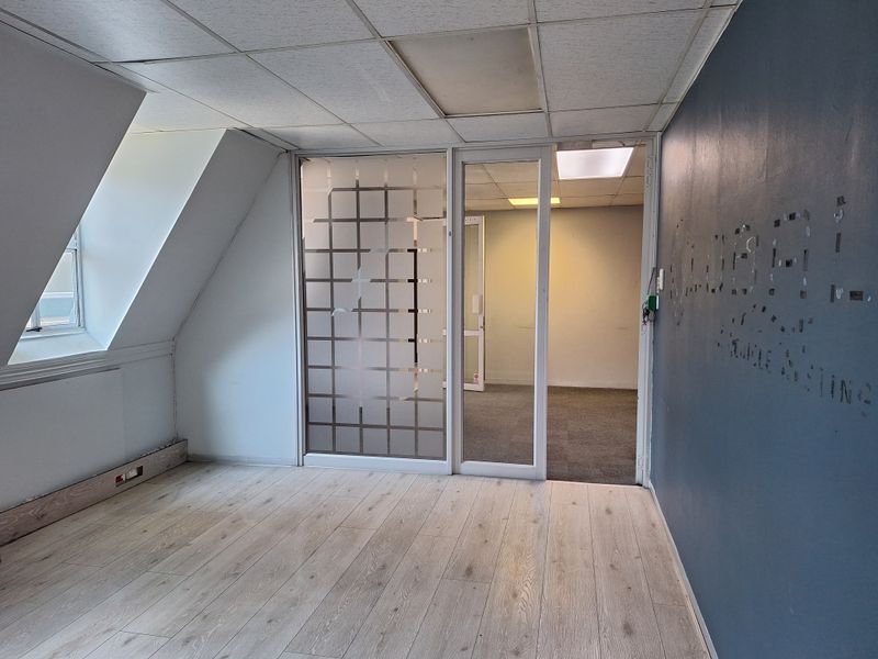 PRIME MEDICAL / OFFICE SUITE ON RIVONIA RD, MORNINGSIDE - Photo 3