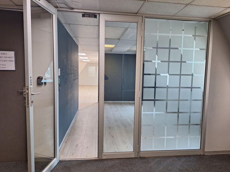 PRIME MEDICAL / OFFICE SUITE ON RIVONIA RD, MORNINGSIDE - Photo 4