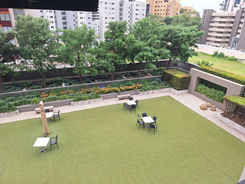 HIGH QUALITY COMMERCIAL ASSET FOR SALE IN CENTRAL SANDTON AREA - Photo 7