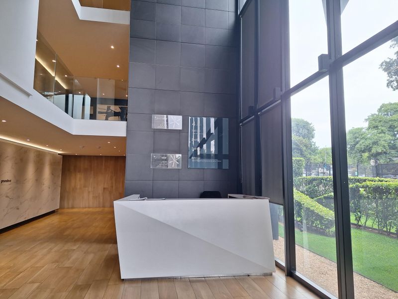 HIGH QUALITY COMMERCIAL ASSET FOR SALE IN CENTRAL SANDTON AREA - Photo 4