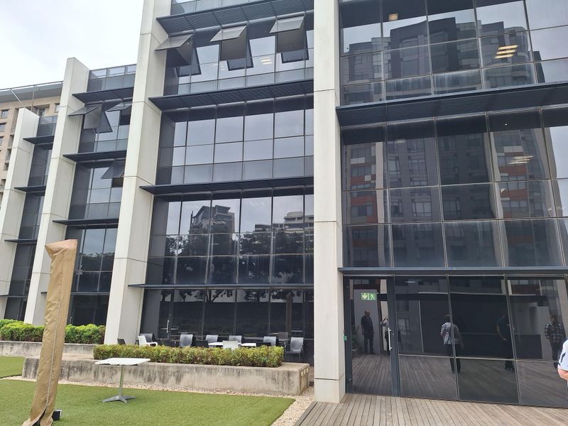 HIGH QUALITY COMMERCIAL ASSET FOR SALE IN CENTRAL SANDTON AREA - Photo 2