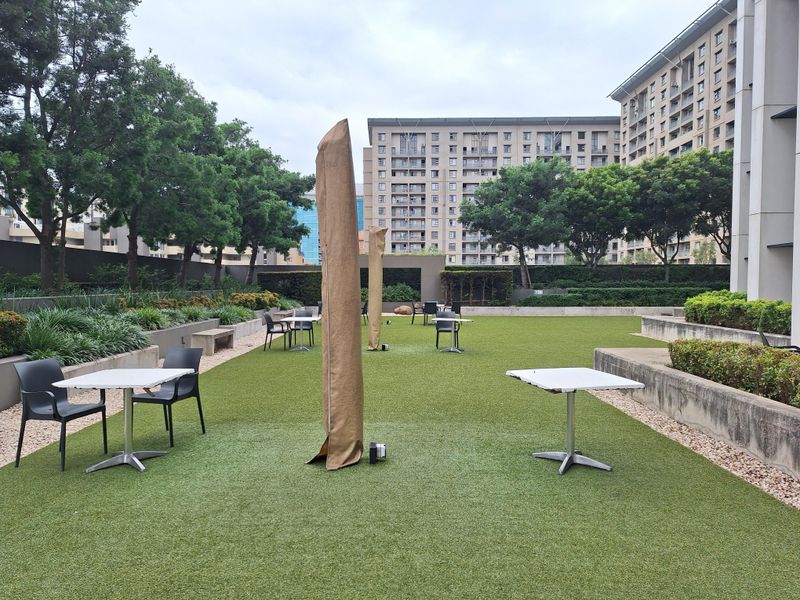 HIGH QUALITY COMMERCIAL ASSET FOR SALE IN CENTRAL SANDTON AREA - Photo 9