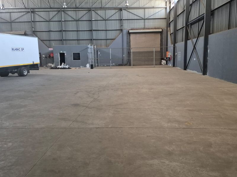 Warehouse to rent in Business Estate, Tunney - Photo 10