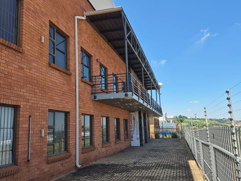 Warehouse to rent in Business Estate, Tunney - Photo 7