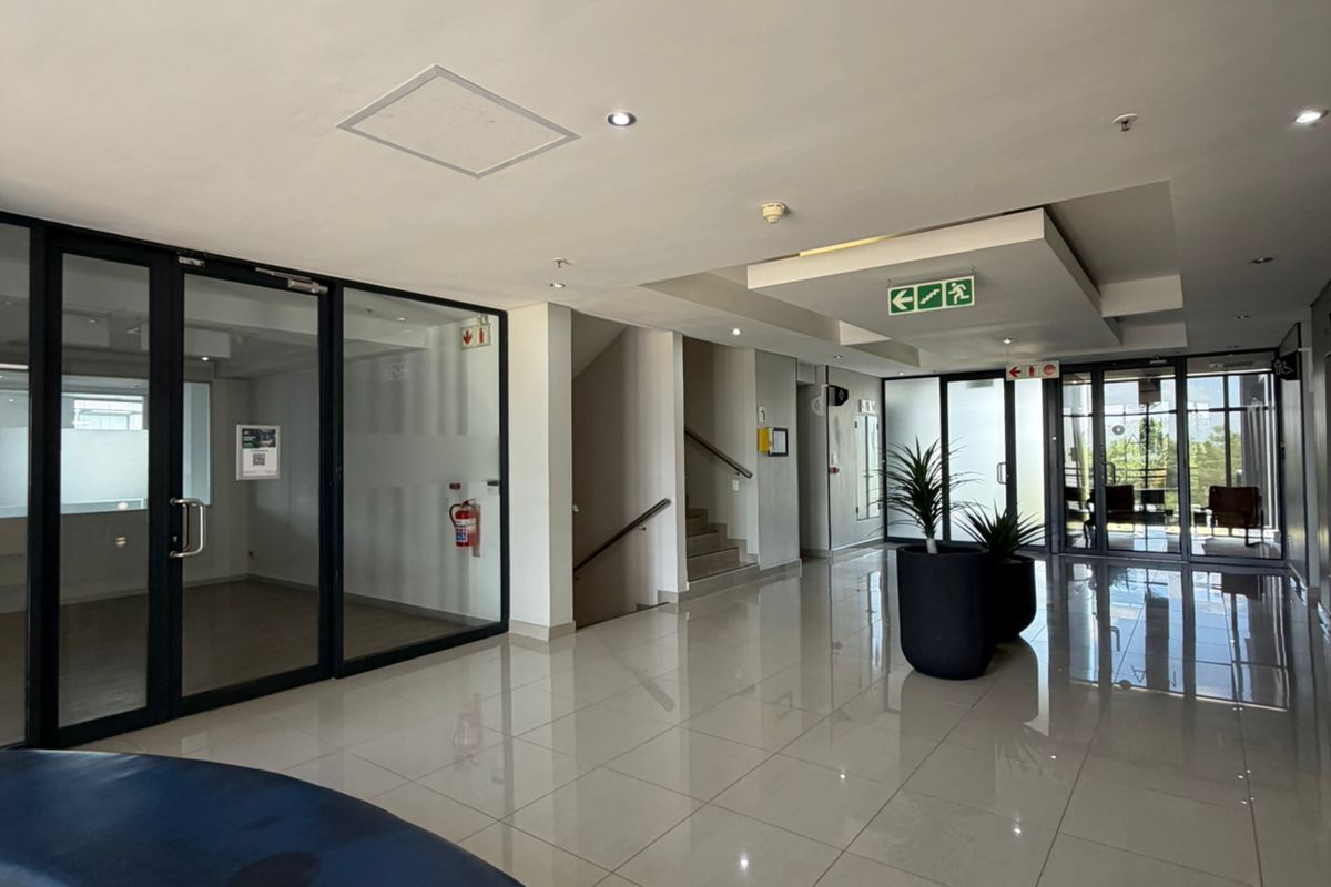 A Modern Office Destination in the Heart of Sandhurst - Photo 3