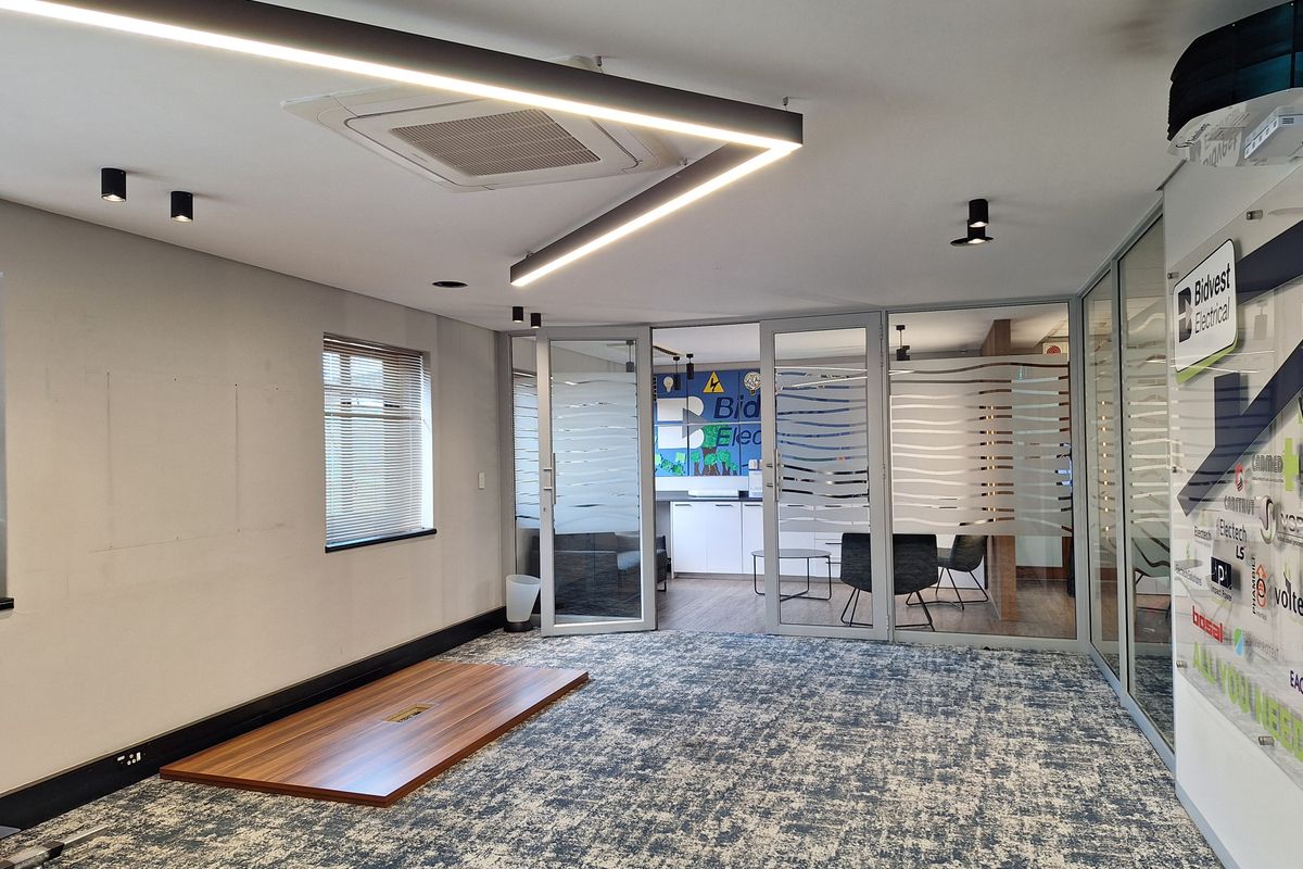 377sqm FULLY FITTED OFFICE SPACE TO LET IN SANDOWN, SANDTON - Photo 2