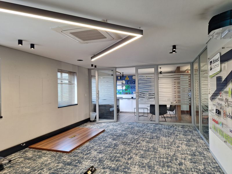 377sqm FULLY FITTED OFFICE SPACE TO LET IN SANDOWN, SANDTON - Photo 2