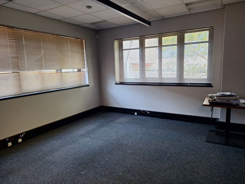 377sqm FULLY FITTED OFFICE SPACE TO LET IN SANDOWN, SANDTON - Photo 3