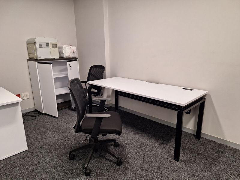 377sqm FULLY FITTED OFFICE SPACE TO LET IN SANDOWN, SANDTON - Photo 6