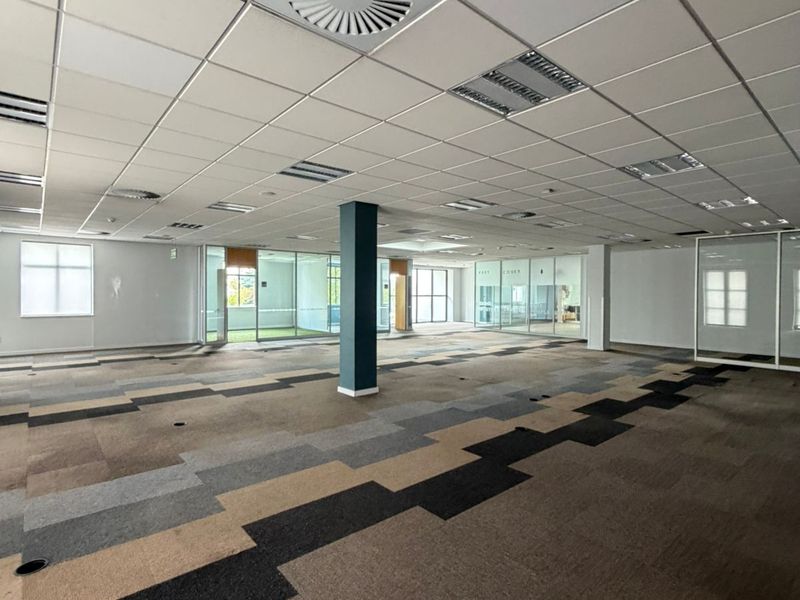 A Grade building in the heart of Illovo with high visisbility - Photo 10