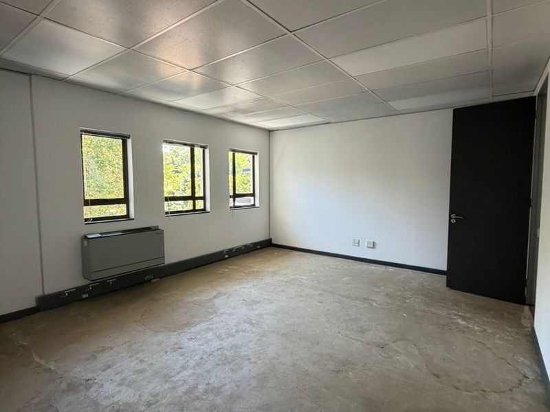 A grade office space in Hyde Park - Photo 9