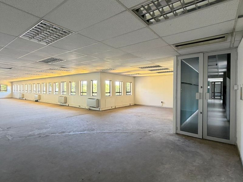 Marlborough Gate, Hyde Park Lane – A-Grade Office Space in a Prestigious Hyde Park Setting - Photo 6