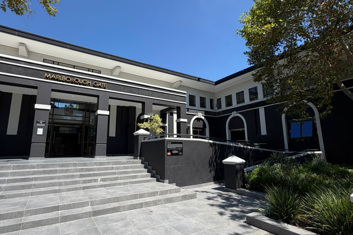 Marlborough Gate, Hyde Park Lane – A-Grade Office Space in a Prestigious Hyde Park Setting - Photo 3