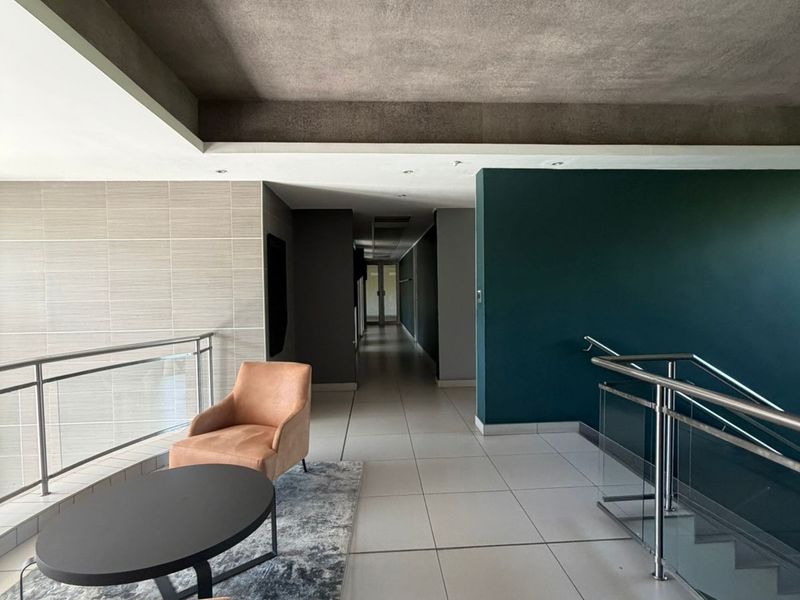 Marlborough Gate, Hyde Park Lane – A-Grade Office Space in a Prestigious Hyde Park Setting - Photo 5