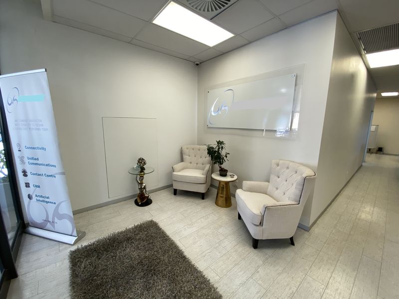 266m2 Ground Floor Suite to Let in Fourways - Photo 4