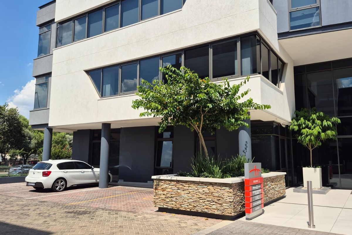 A-Grade offices to rent in in Vorna Valley, Midrand - Photo 3