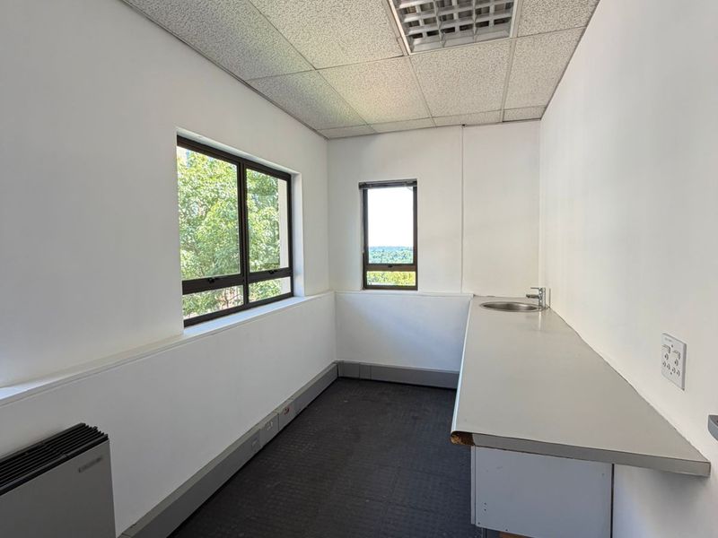 Edinburgh Gate, Hyde Park Lane – Hyde Park, Johannesburg - 2nd Floor - Photo 7