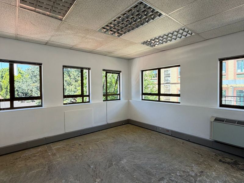 Edinburgh Gate, Hyde Park Lane – Hyde Park, Johannesburg - 2nd Floor - Photo 6