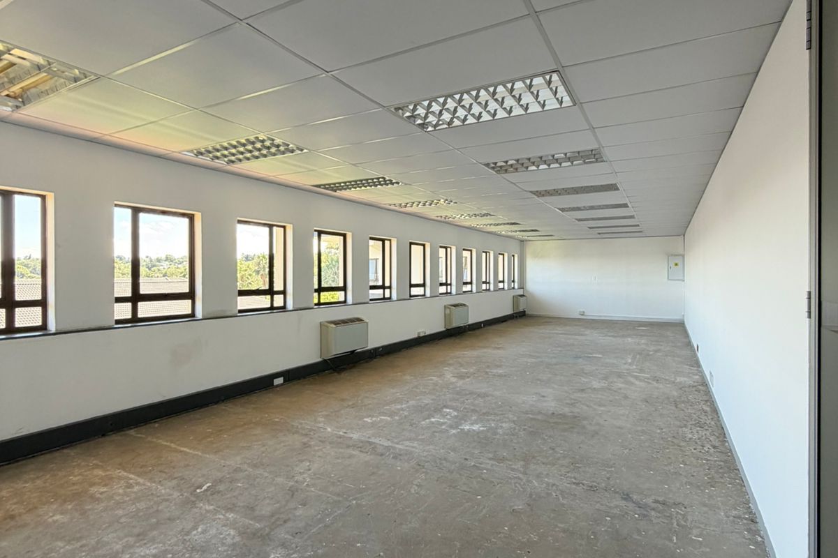 Edinburgh Gate, Hyde Park Lane – Hyde Park, Johannesburg - 2nd Floor - Photo 2