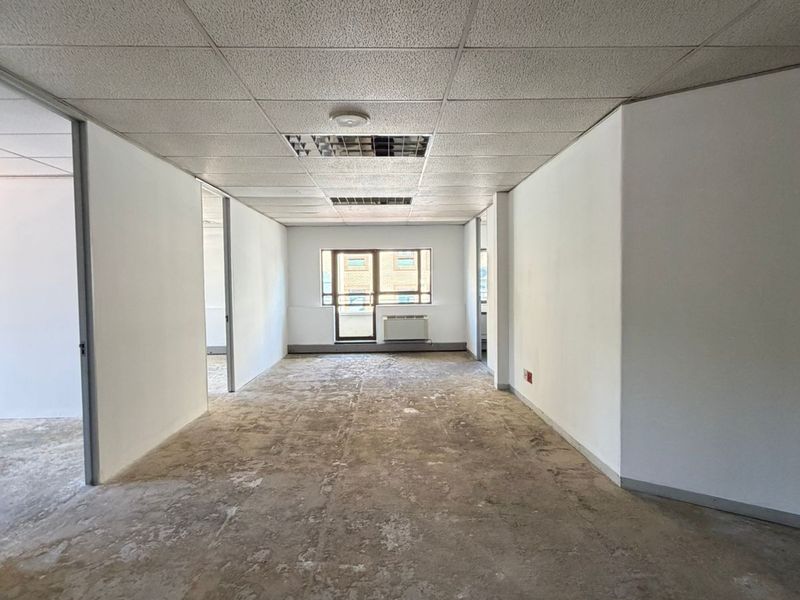 Edinburgh Gate, Hyde Park Lane – Hyde Park, Johannesburg - 2nd Floor - Photo 4
