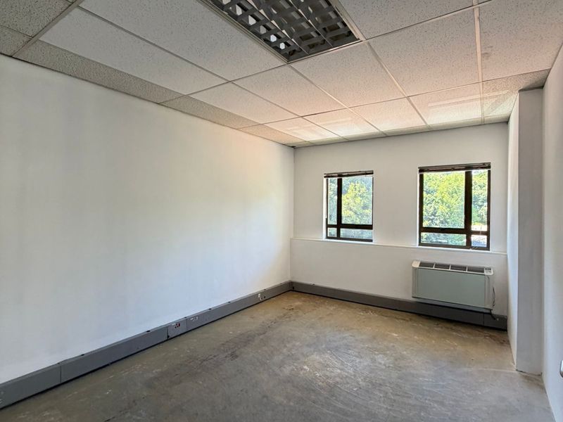 Edinburgh Gate, Hyde Park Lane – Hyde Park, Johannesburg - 2nd Floor - Photo 5