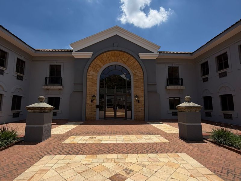 Prestigious Hyde Park Offices To Let – Prime Location Within Walking Distance of Hyde Park Corner - Photo 3