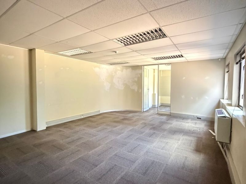 Prestigious Hyde Park Offices To Let – Prime Location Within Walking Distance of Hyde Park Corner - Photo 9
