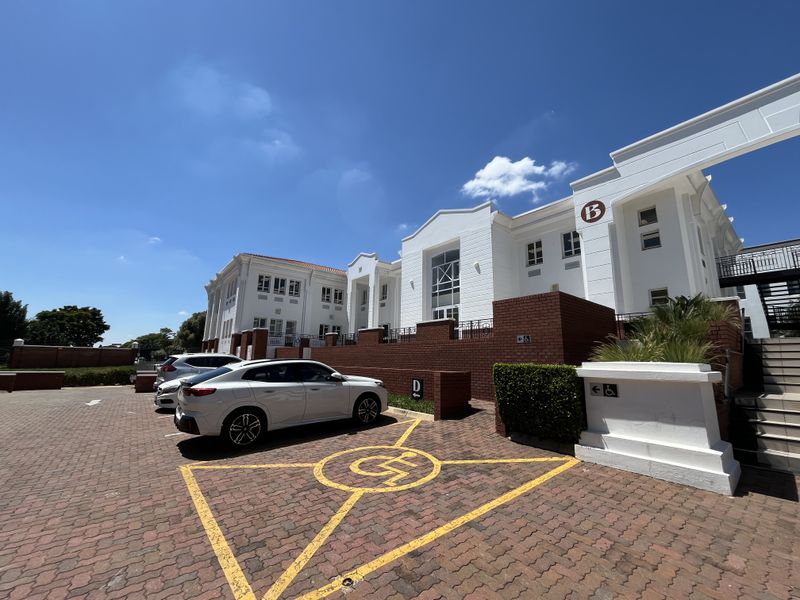 Stunning newly renovated 1st floor available - Photo 8