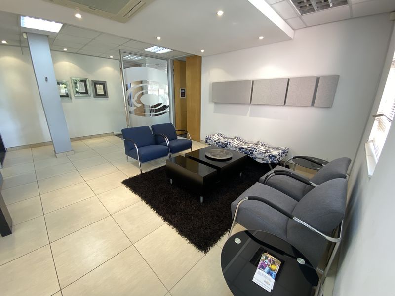 983m2 Office Block for Sale in Fourways - Photo 9