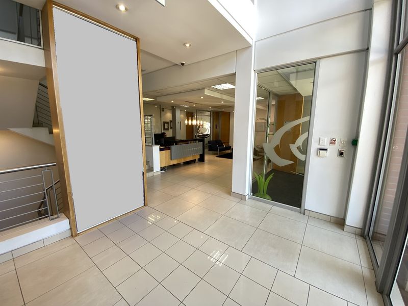 983m2 Office Block for Sale in Fourways - Photo 7