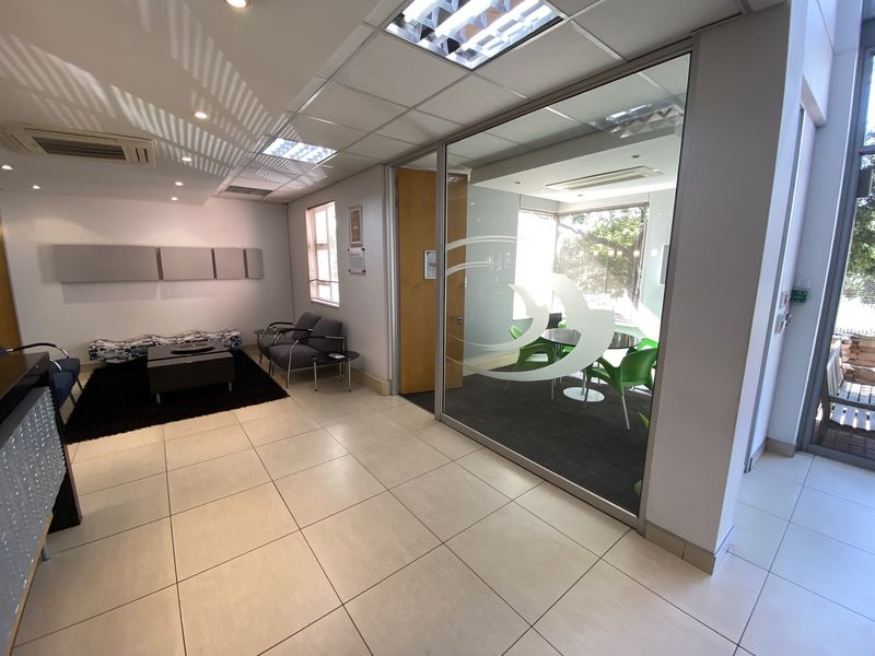 983m2 Office Block for Sale in Fourways - Photo 6