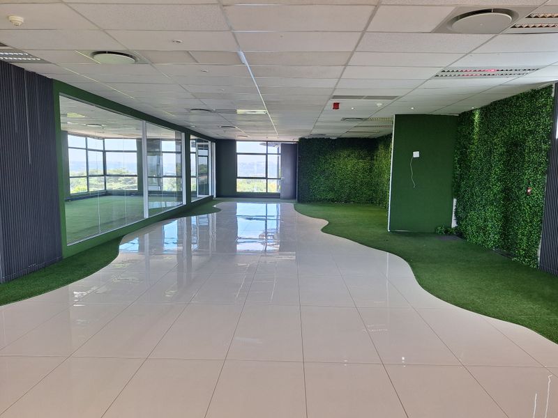 500.9sqm PREMIUM OFFICE SPACE TO LET IN SANDHURST - Photo 4