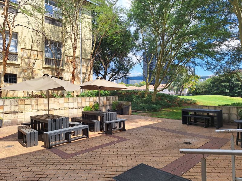 3278sqm FREESTANDING OFFICE BLOCK TO LET IN SANDTON - Photo 8