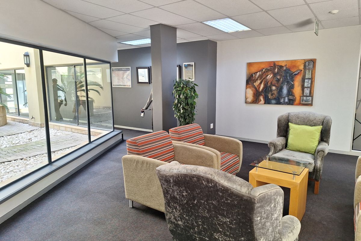 3278sqm FREESTANDING OFFICE BLOCK TO LET IN SANDTON - Photo 3