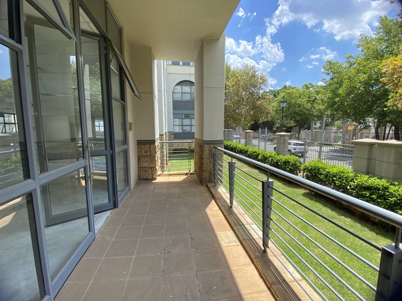 AAA Graded air-conditioned offices to rent in Illovo - Photo 8