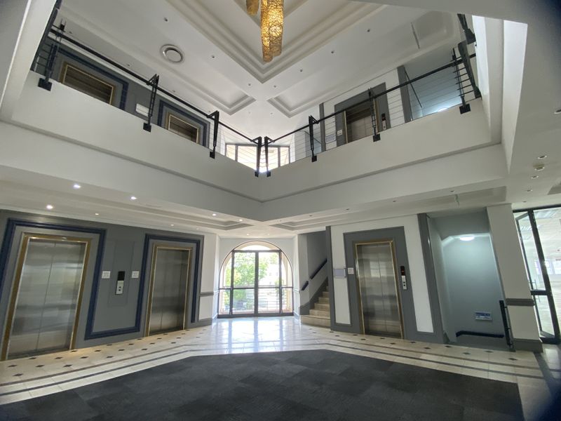 AAA Graded air-conditioned offices to rent in Illovo - Photo 6