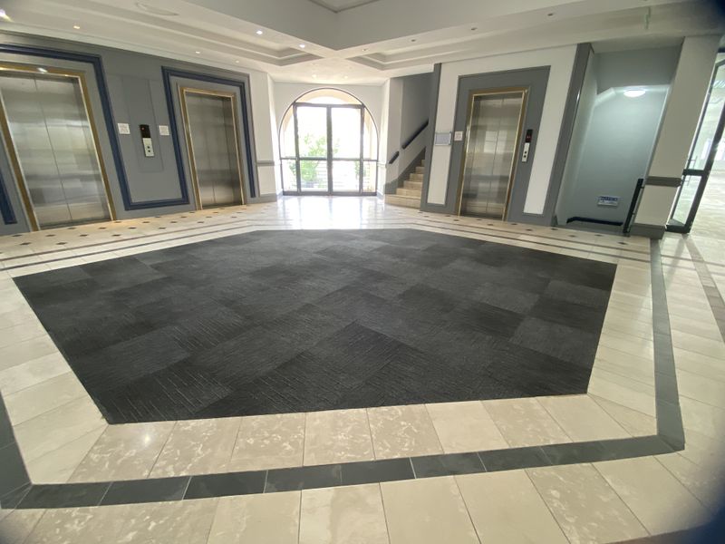 AAA Graded air-conditioned offices to rent in Illovo - Photo 5