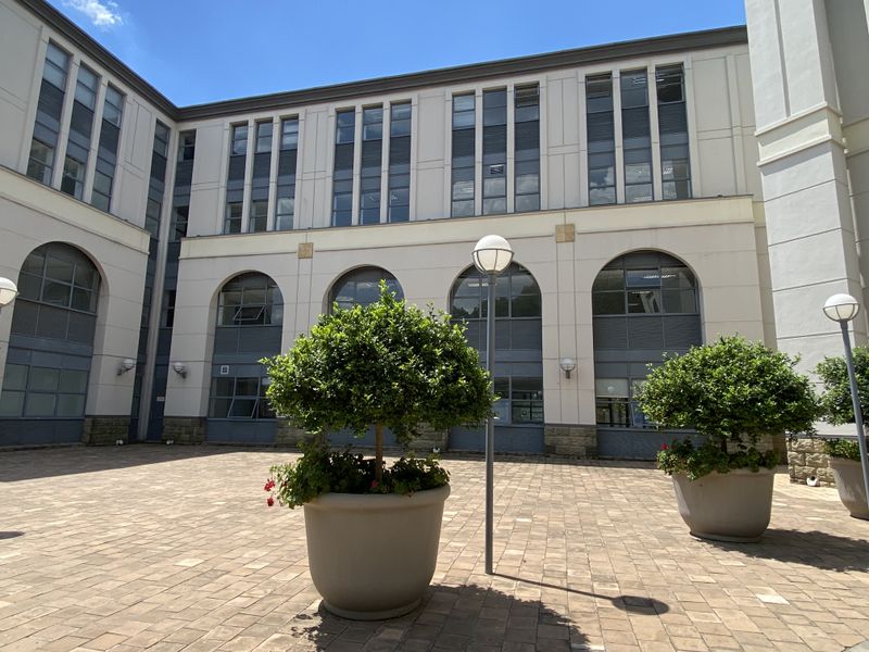 AAA Graded air-conditioned offices to rent in Illovo - Photo 3