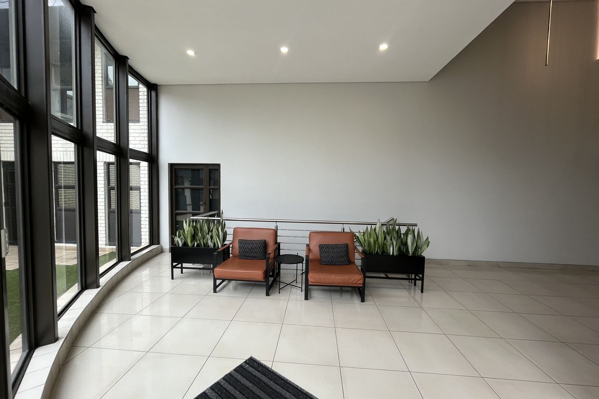 First Floor Unit available with existing fitout-move in ready - Photo 2