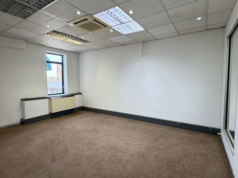Prime 1st Floor Office Space | Rosebank | ±200sqm A-Grade Offices - Photo 9