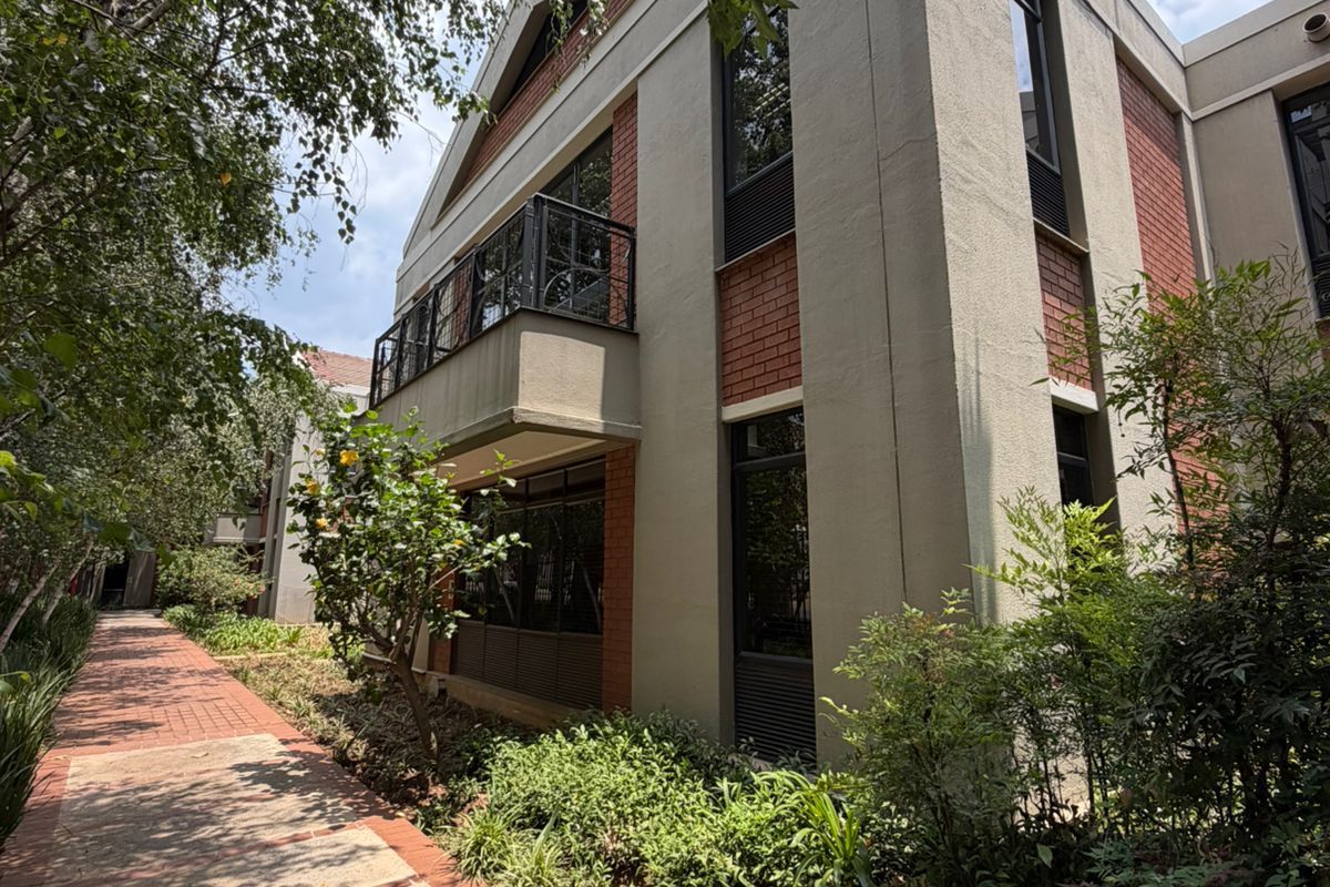 Prime 1st Floor Office Space | Rosebank | ±200sqm A-Grade Offices - Photo 2