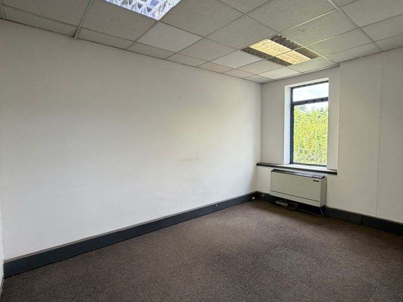 Prime 1st Floor Office Space | Rosebank | ±200sqm A-Grade Offices - Photo 10