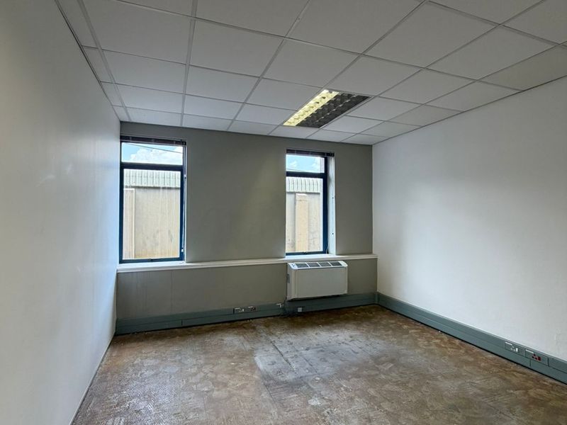 Ground Floor A-Grade Office | Rosebank | ±200sqm Partially Fitted Space - Photo 7