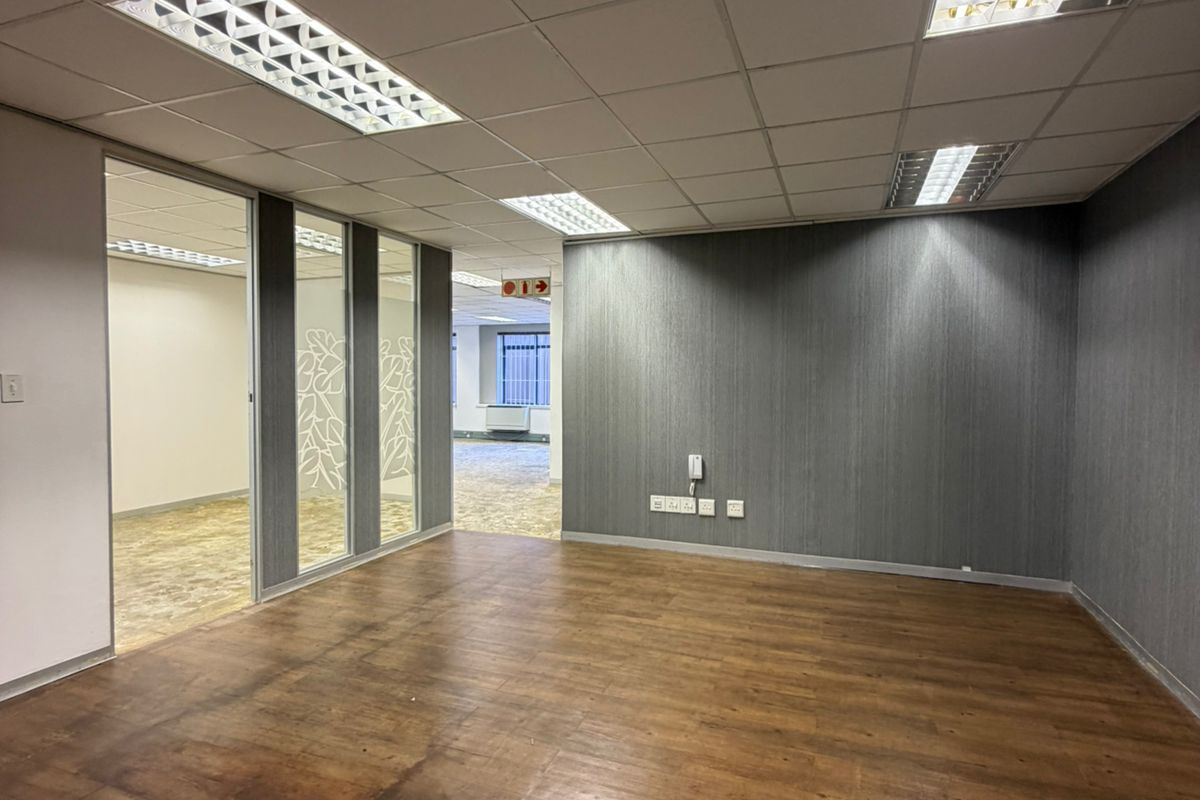 Ground Floor A-Grade Office | Rosebank | ±200sqm Partially Fitted Space - Photo 4