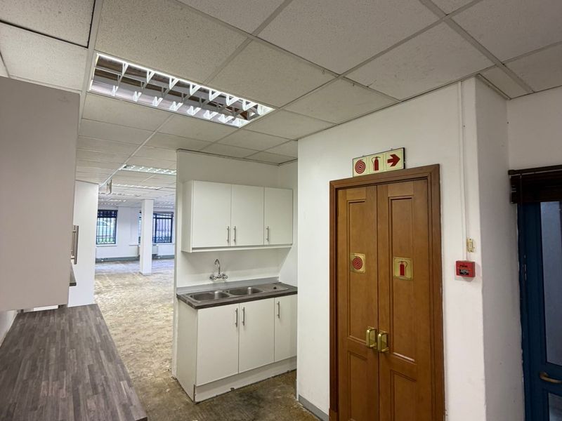 Ground Floor A-Grade Office | Rosebank | ±200sqm Partially Fitted Space - Photo 5