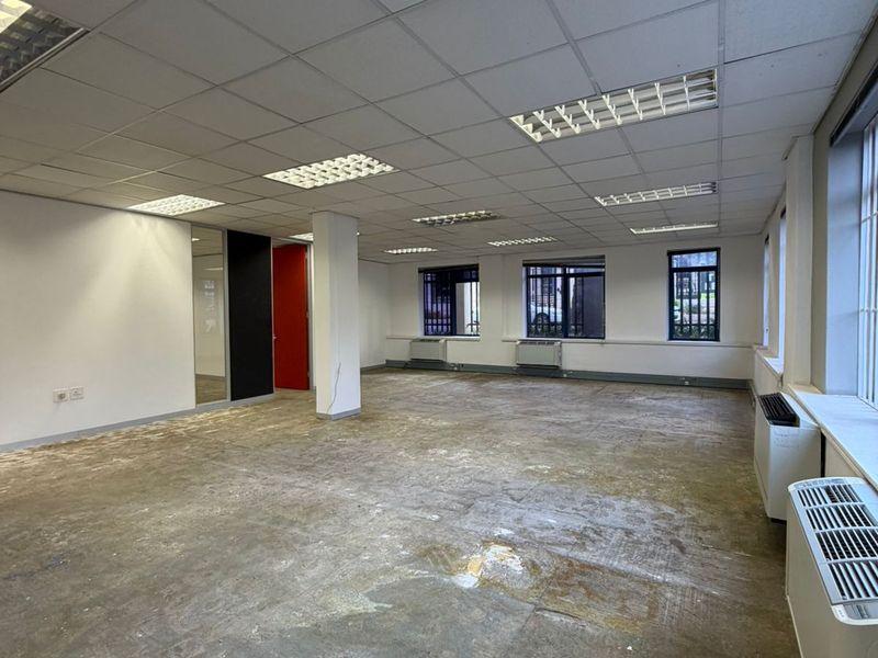 Ground Floor A-Grade Office | Rosebank | ±200sqm Partially Fitted Space - Photo 8