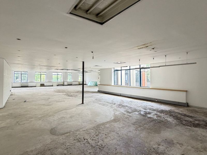 400sqm Office Space | Prime Rosebank Office Park | Secure, Garden Setting - Photo 2