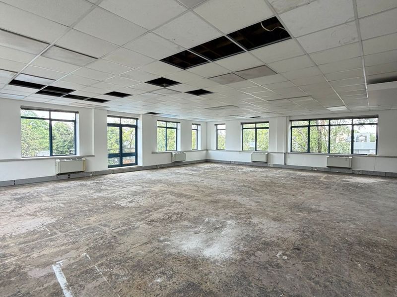 400sqm Office Space | Prime Rosebank Office Park | Secure, Garden Setting - Photo 5